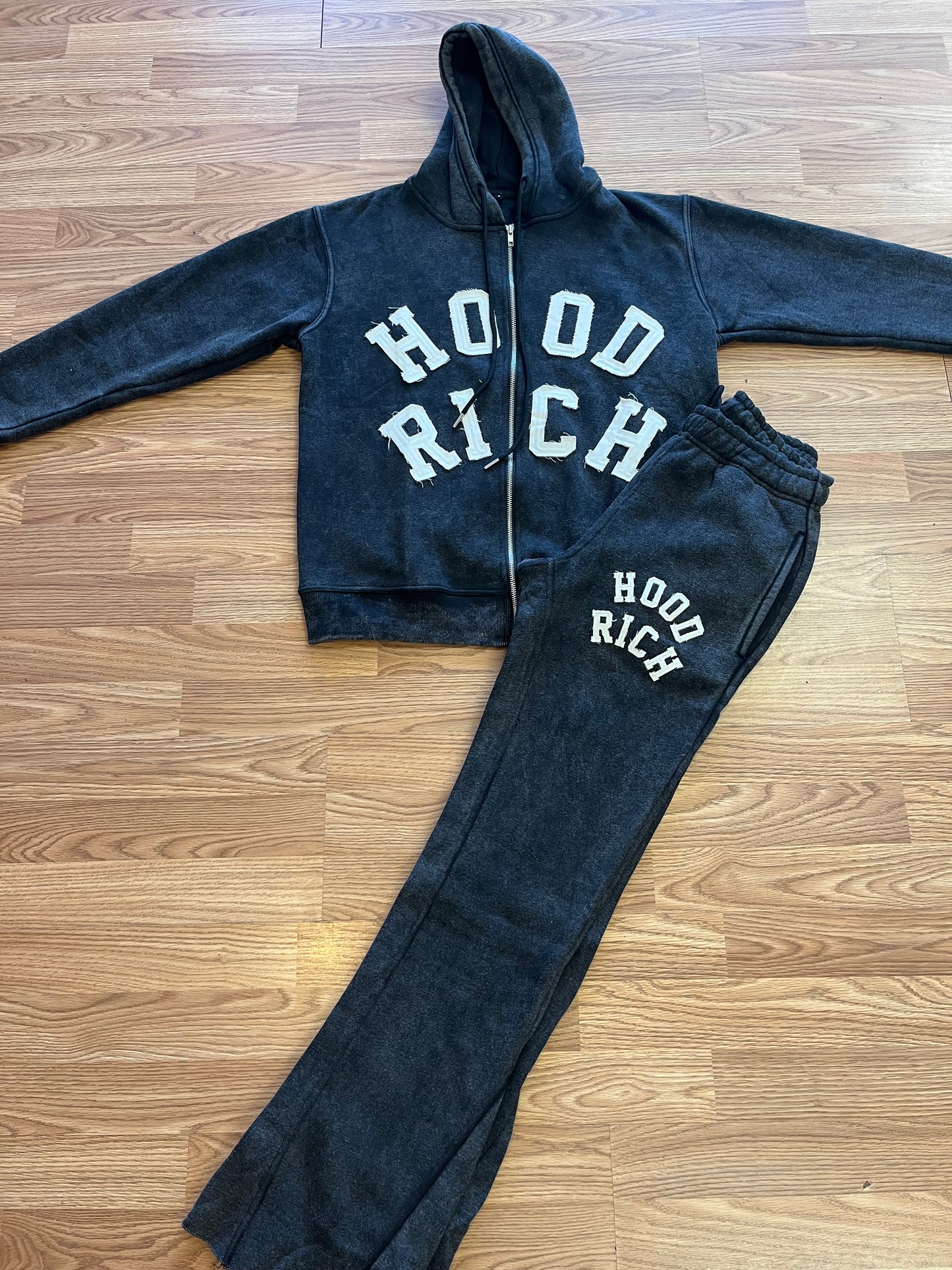 Rich Distressed Sets Black (Acid Wash)